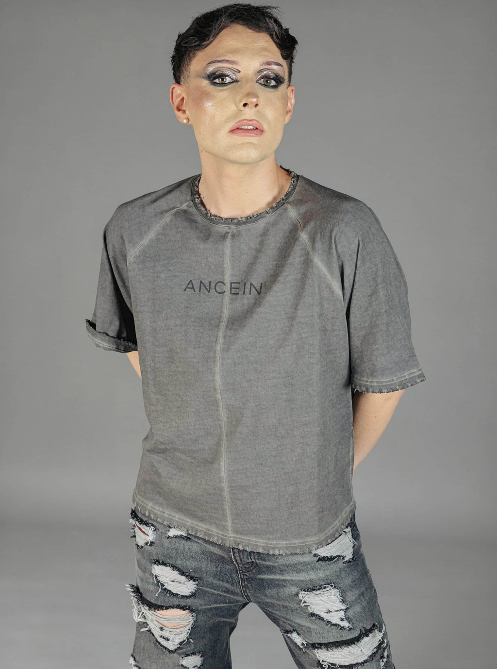 LOGO TEE